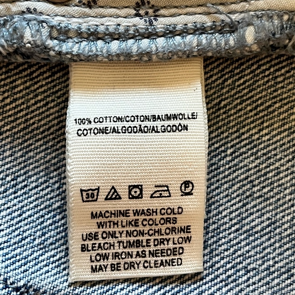 WE THE FREE Sofia Distressed Denim Shorts - Picture 8 of 9